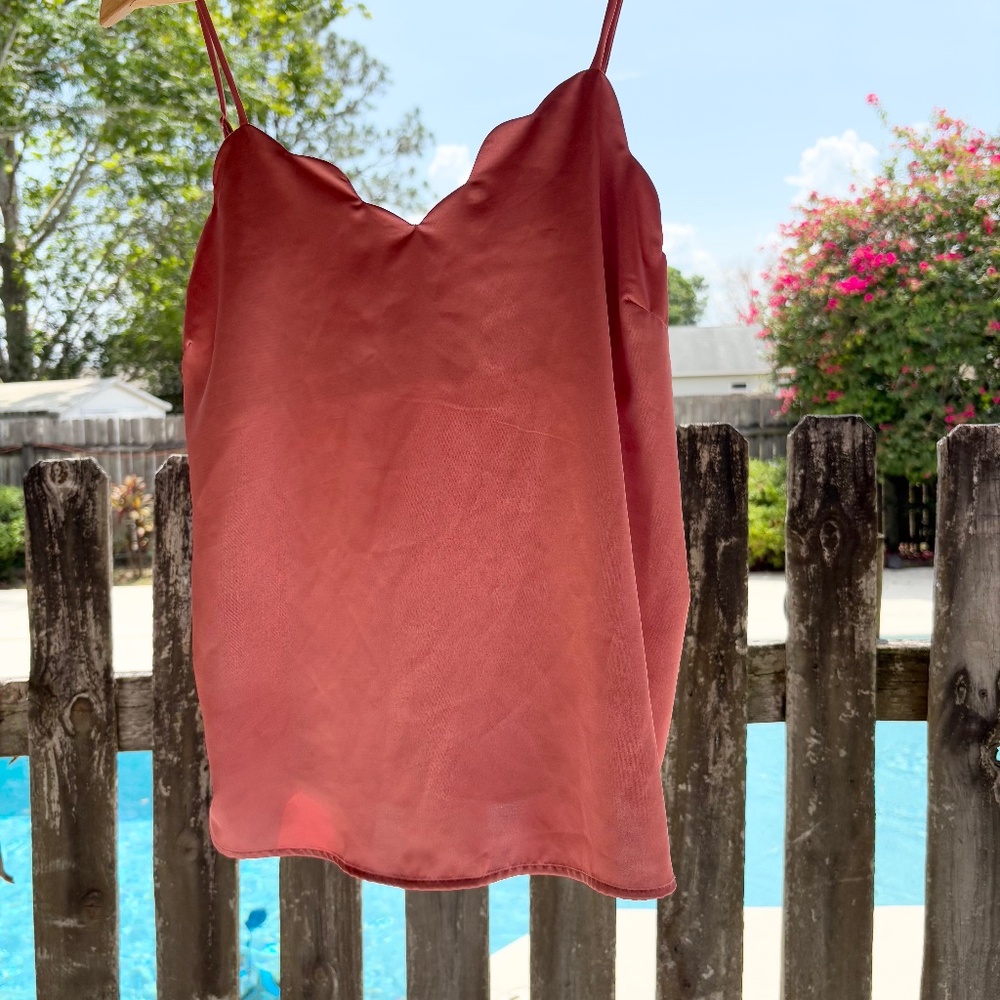 Manteau Ruffle Trim‎ Chiffon Cami Tank Top Sz Medium Rose-Pink